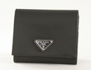 プラダスーパーコピー テスート 三つ折財布 ブラック カーフレザー、ナイロン 1M0176